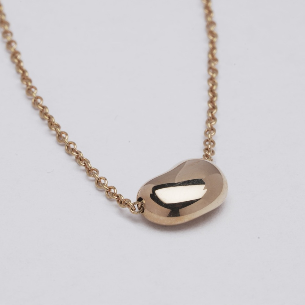 Elsa Peretti®
Bean® design Pendant
in Rose Gold, 9 mm